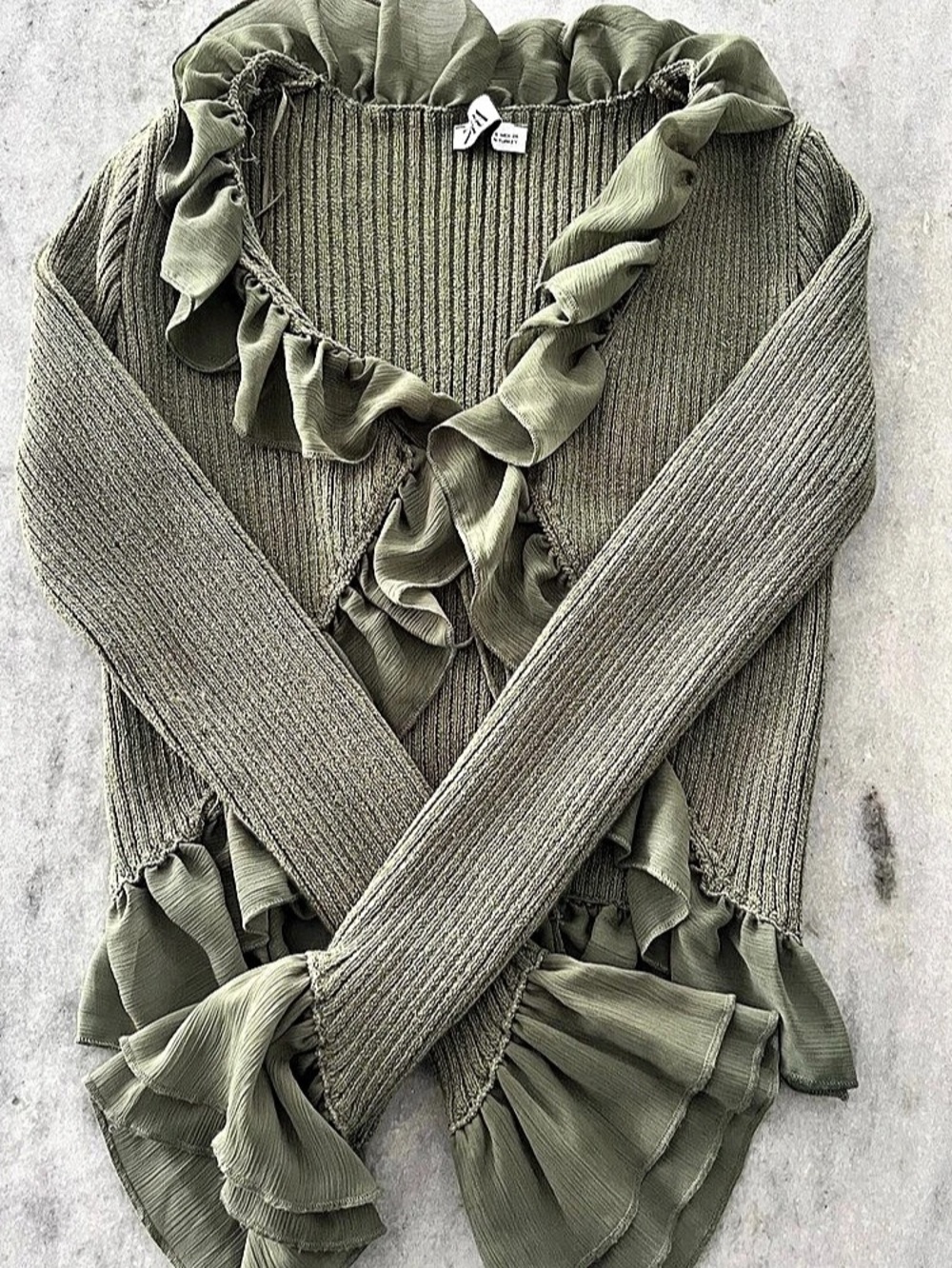 Zara Ruffled Knit Green Cardigan - Picture 3 of 4